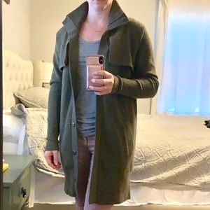 Banana Republic Long Snap Sweater in Olive Green